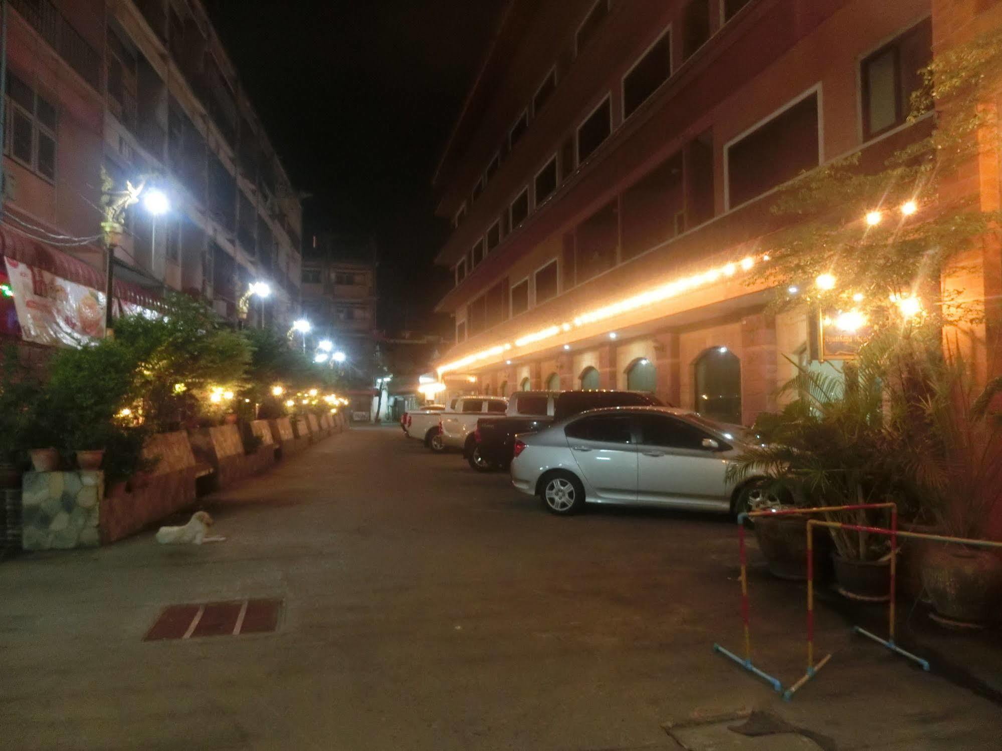 Ayutthaya Thenee Hotel Eksteriør billede